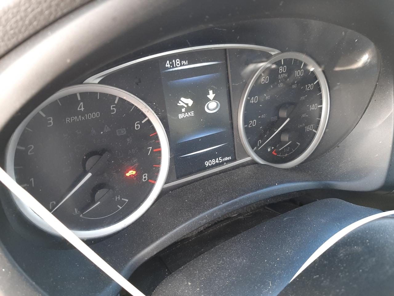 Photo 8 from auction – 2017 NISSAN SENTRA S with VIN 3N1AB7AP2HL686496