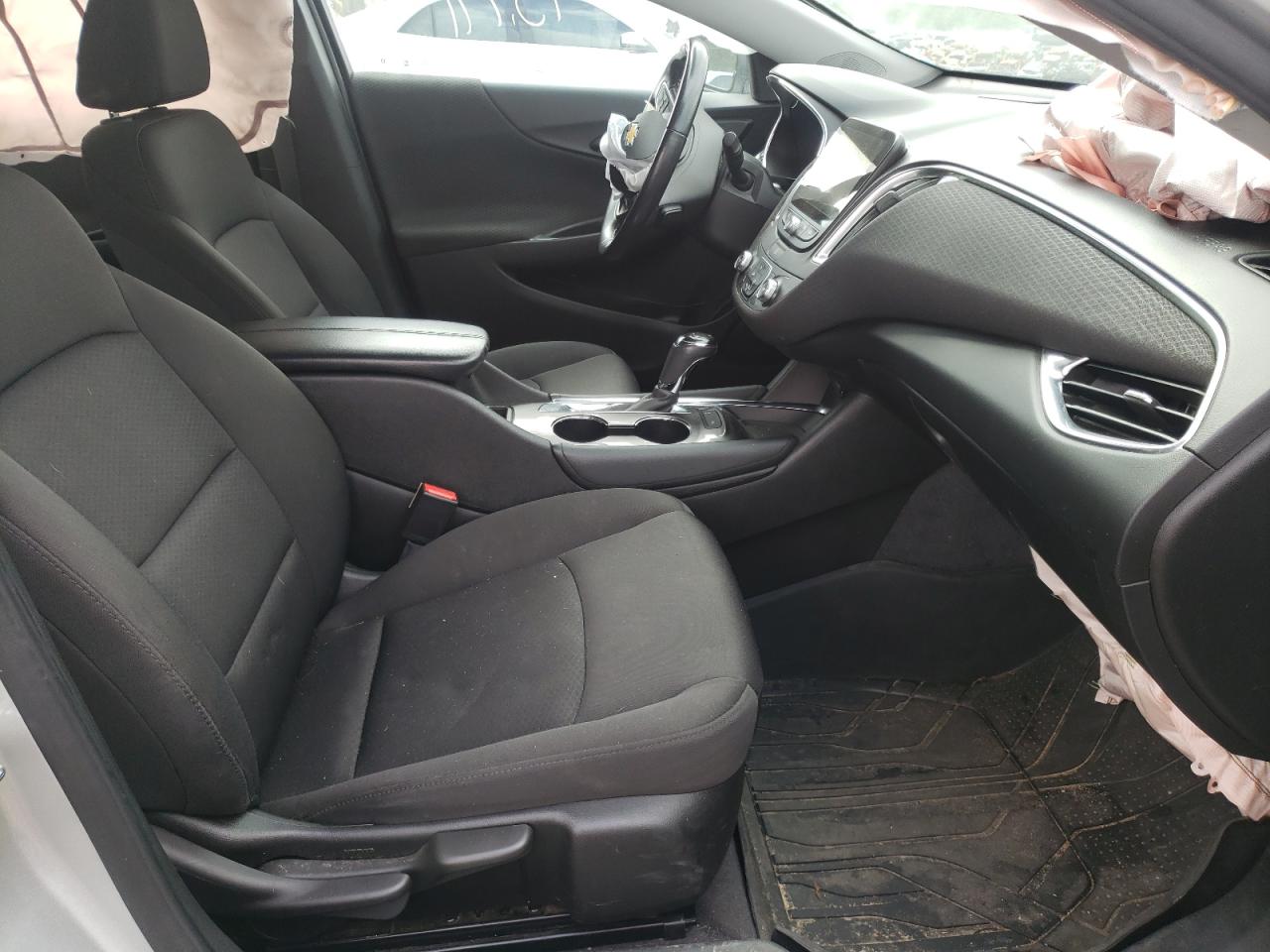 Photo 5 from auction – 2018 CHEVROLET MALIBU LT with VIN 1G1ZD5ST4JF273434