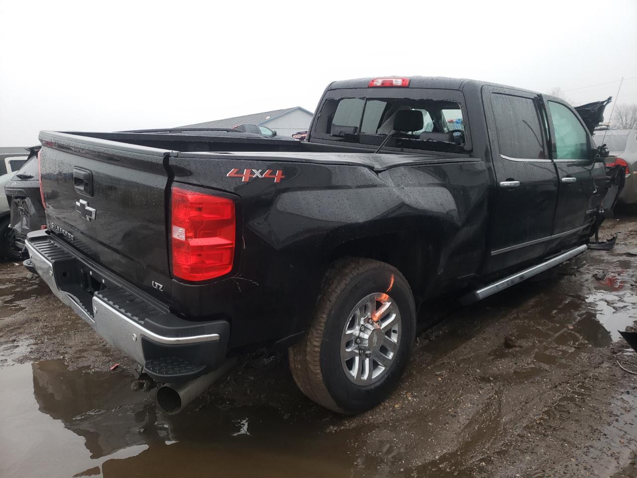 Photo 4 from auction – 2018 CHEVROLET SILVERADO with VIN 1GC1KWEY3JF239363