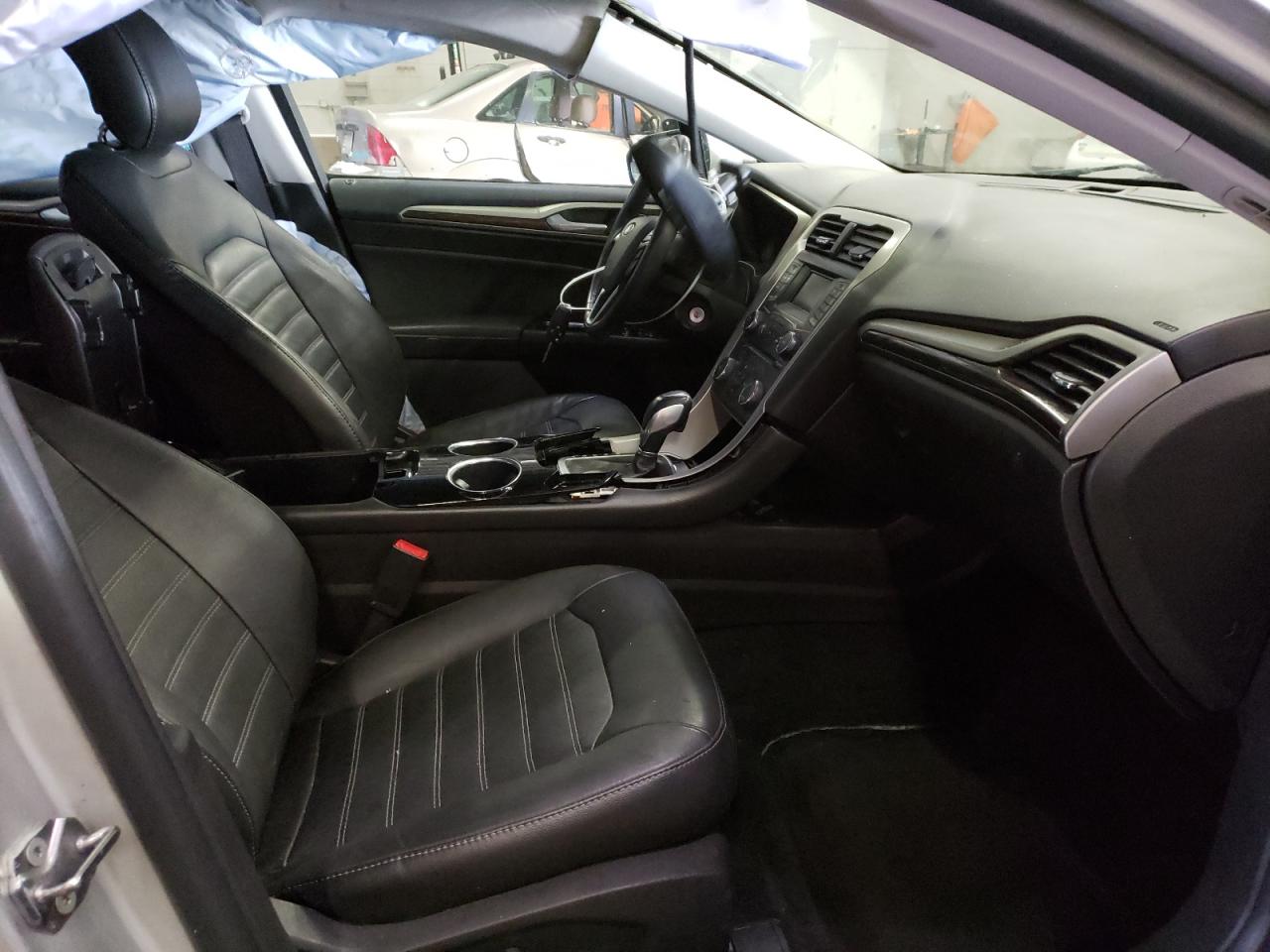 Photo 5 from auction – 2013 FORD FUSION SE with VIN 3FA6P0HR3DR346029