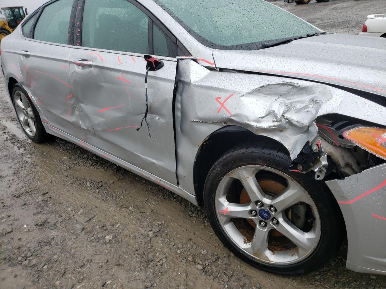 Photo 9 from auction – 2014 FORD FUSION SE with VIN 3FA6P0HD6ER311359