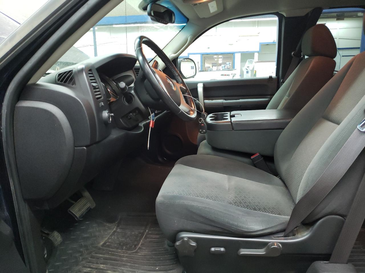Photo 5 from auction – 2008 GMC SIERRA K15 with VIN 2GTEK19J681268357