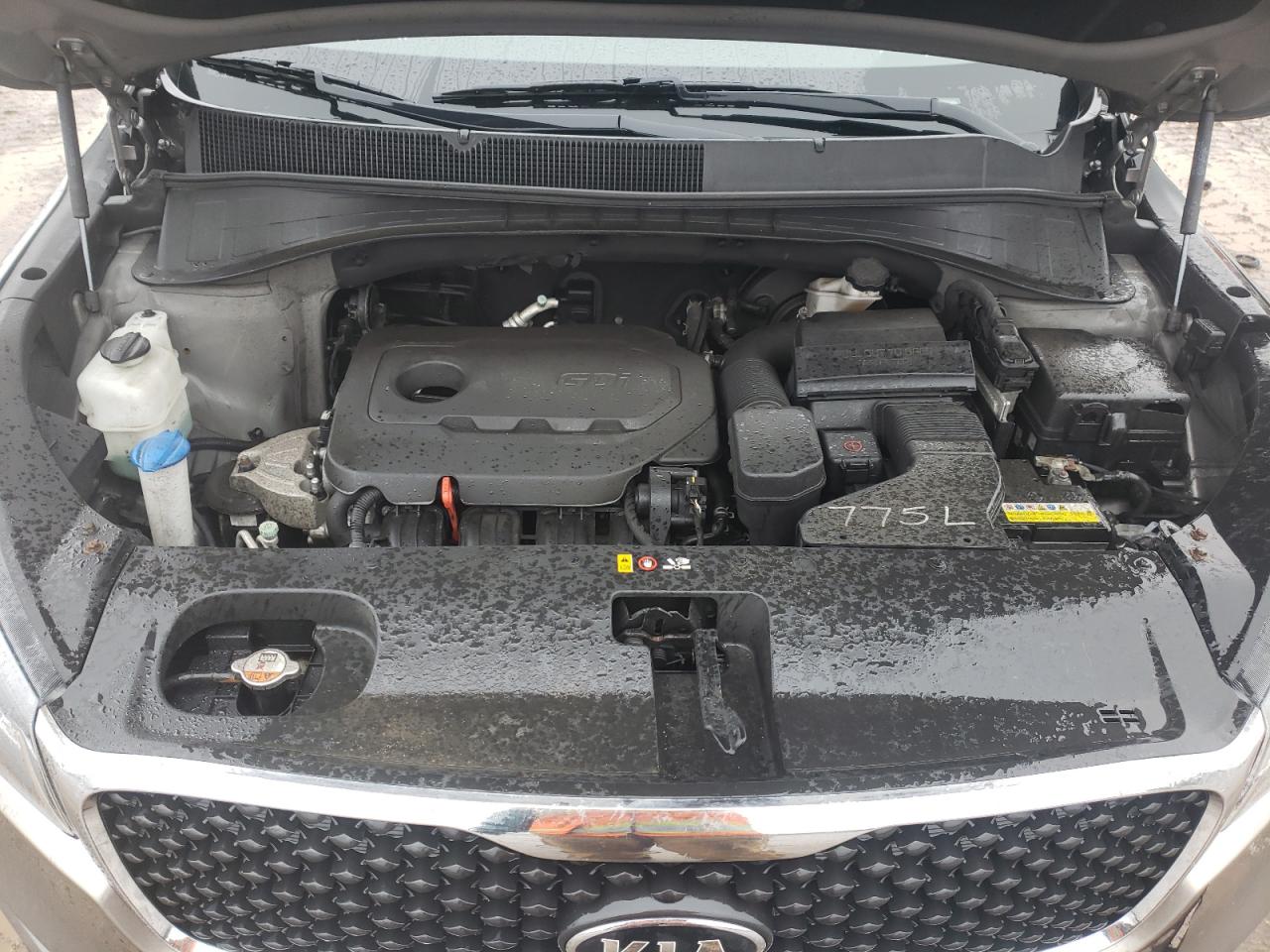 Photo 7 from auction – 2016 KIA SORENTO LX with VIN 5XYPGDA38GG171061