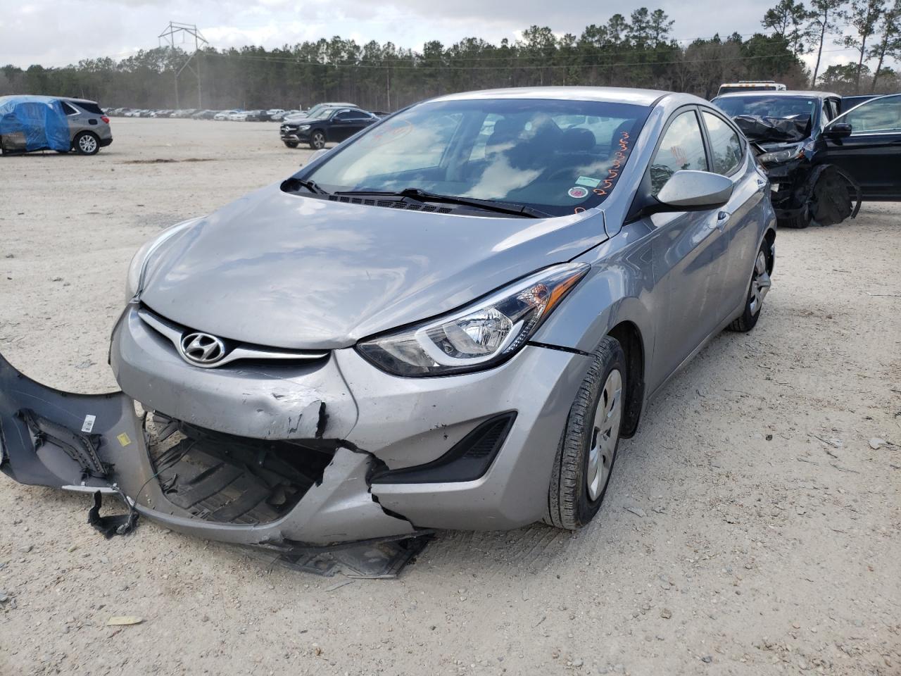 Photo 2 from auction – 2016 HYUNDAI ELANTRA SE with VIN 5NPDH4AE2GH670657