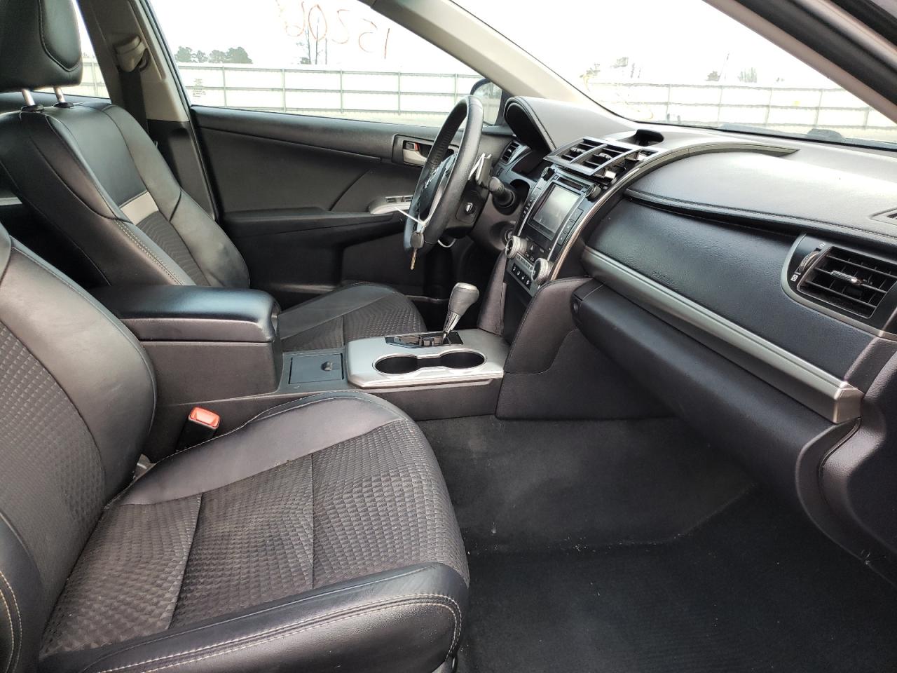 Photo 5 from auction – 2013 TOYOTA CAMRY with VIN 4T1BF1FK4DU209919