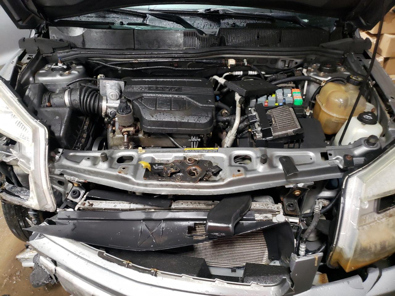 Photo 7 from auction – 2005 CHEVROLET EQUINOX LT with VIN 2CNDL63FX56042214