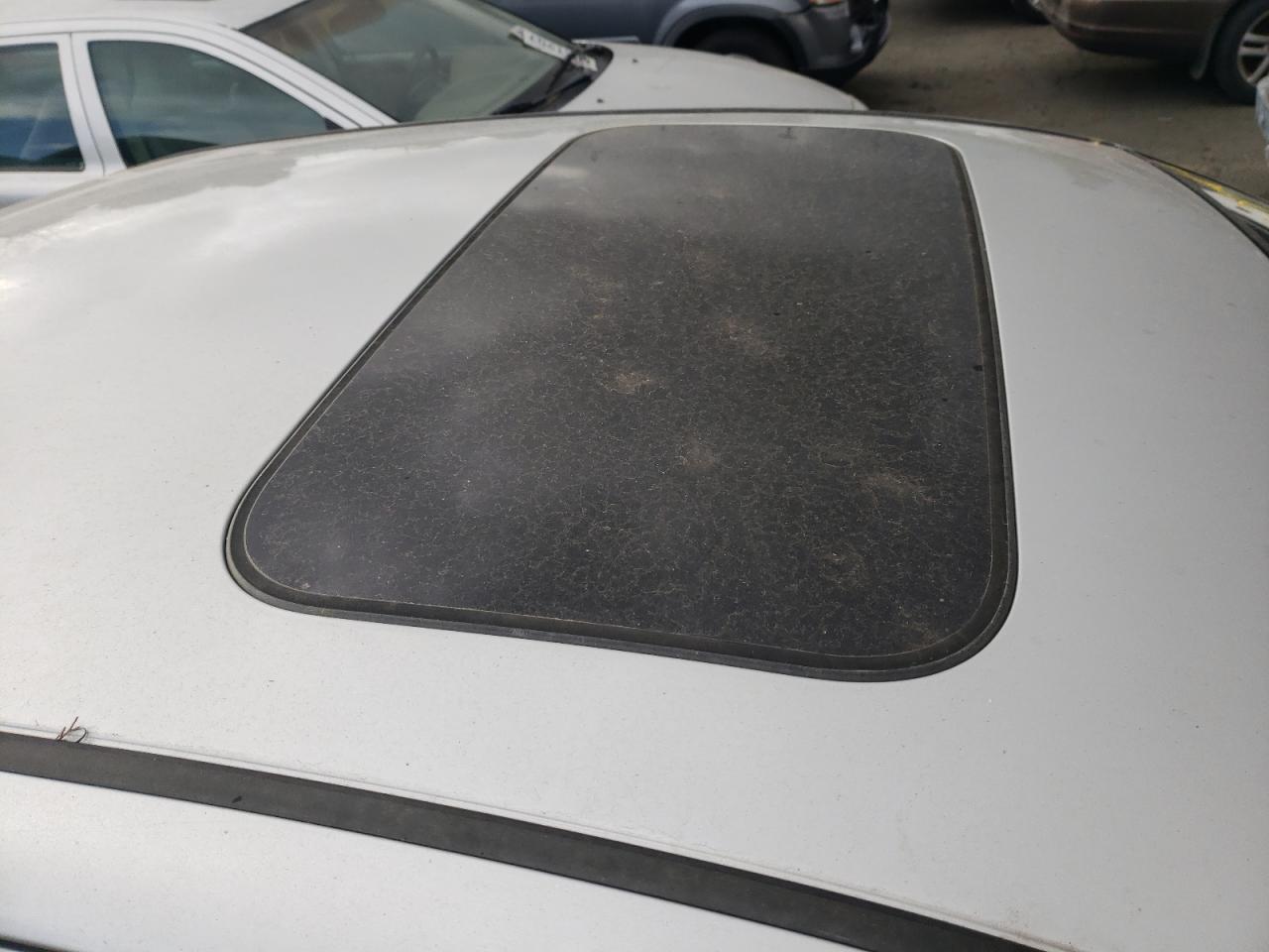 Photo 9 from auction – 2010 FORD FOCUS SEL with VIN 1FAHP3HN3AW175220