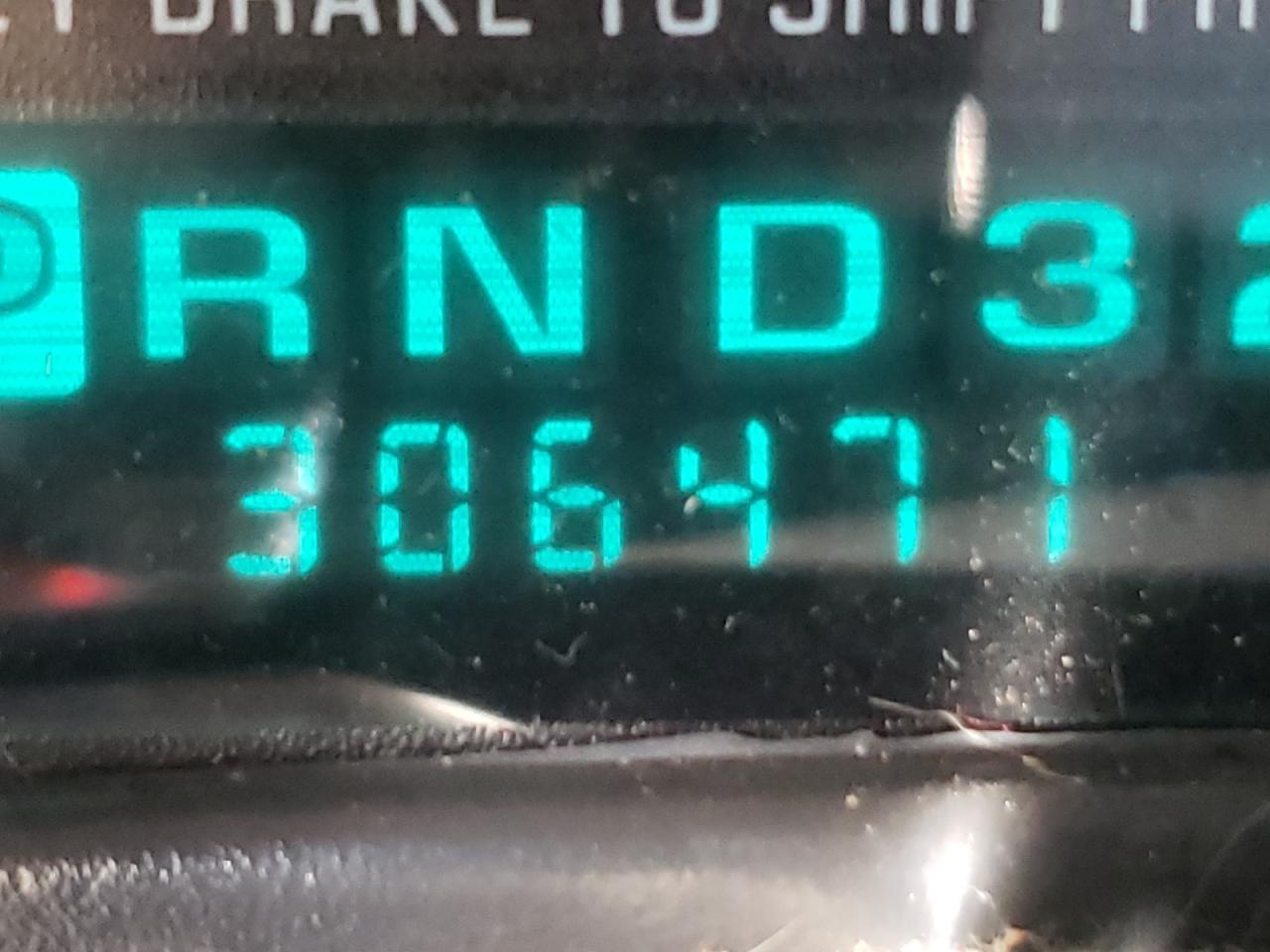 Photo 8 from auction – 2001 CHEVROLET SILVERADO with VIN 2GCEC19V011213585