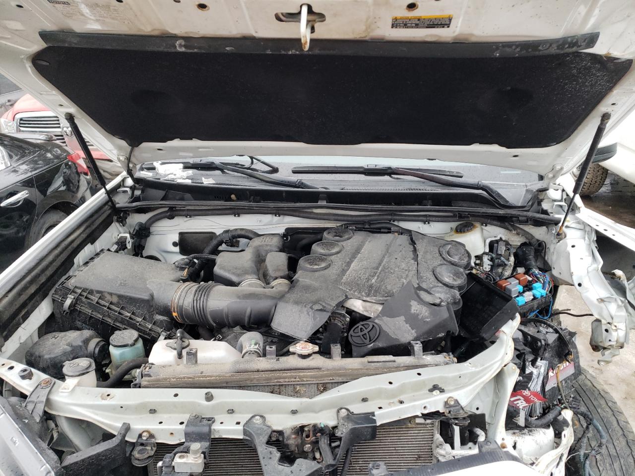 Zdjęcie 7 z aukcji – 2016 TOYOTA 4RUNNER SR z VIN JTEBU5JRXG5382084