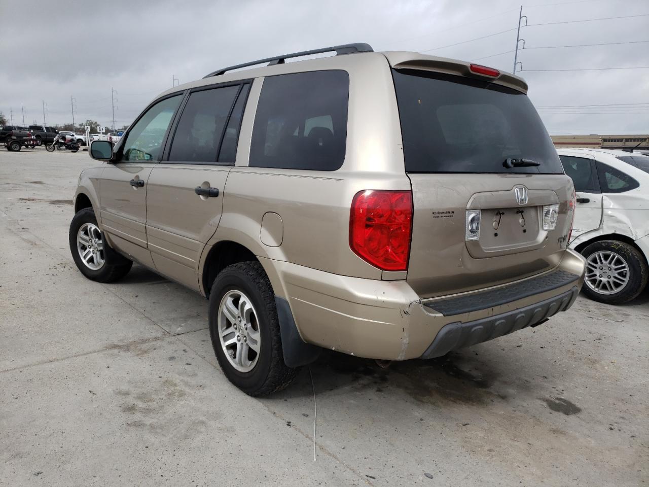 Photo 3 from auction – 2005 HONDA PILOT EXL with VIN 5FNYF18685B042313
