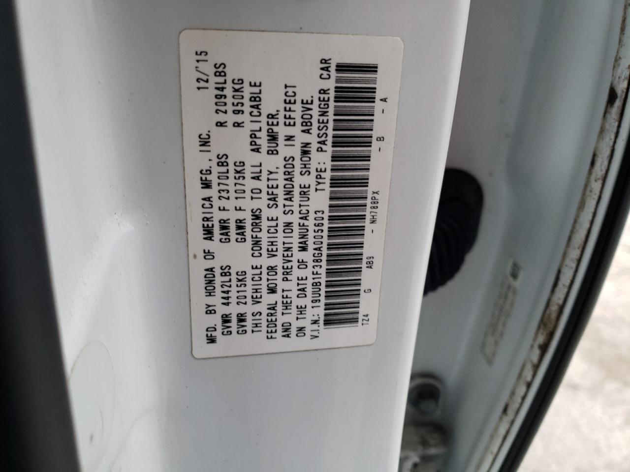 Photo 10 from auction – 2016 ACURA TLX with VIN 19UUB1F38GA005603