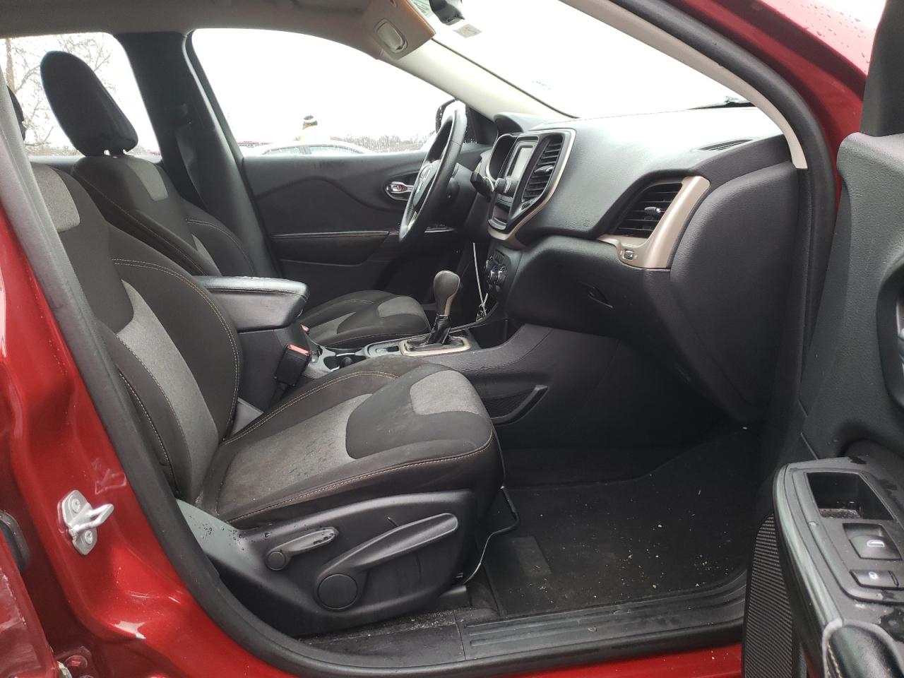 Photo 5 from auction – 2015 JEEP CHEROKEE S with VIN 1C4PJLAB4FW761598