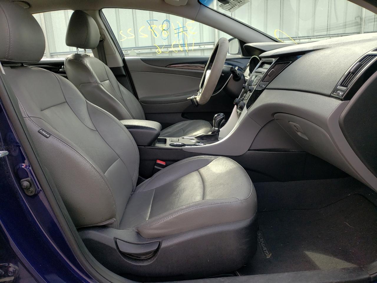 Photo 5 from auction – 2013 HYUNDAI SONATA SE with VIN 5NPEC4AC8DH523661
