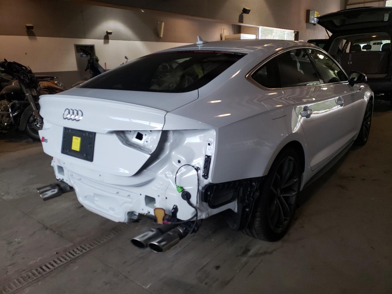 Photo 4 from auction – 2019 AUDI S5 QUATTRO with VIN WAUB4CF5XKA073565