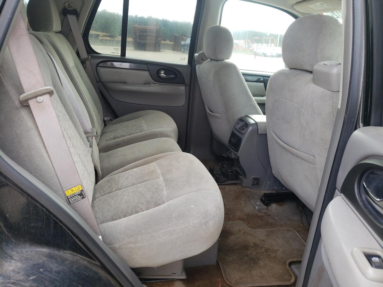 Photo 6 from auction – 2005 GMC ENVOY with VIN 1GKDS13S552114851