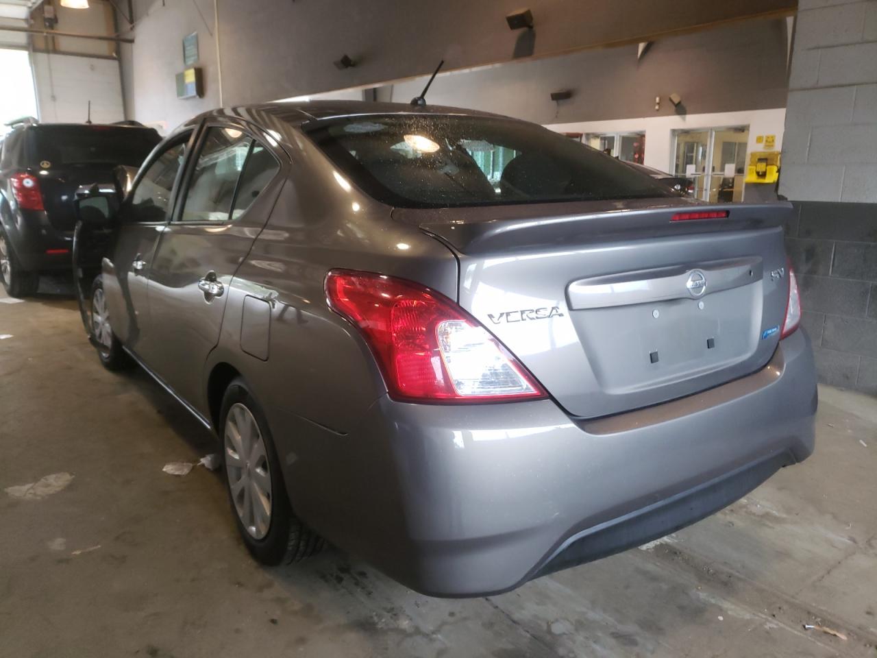 Photo 3 from auction – 2016 NISSAN VERSA S with VIN 3N1CN7AP8GL895322