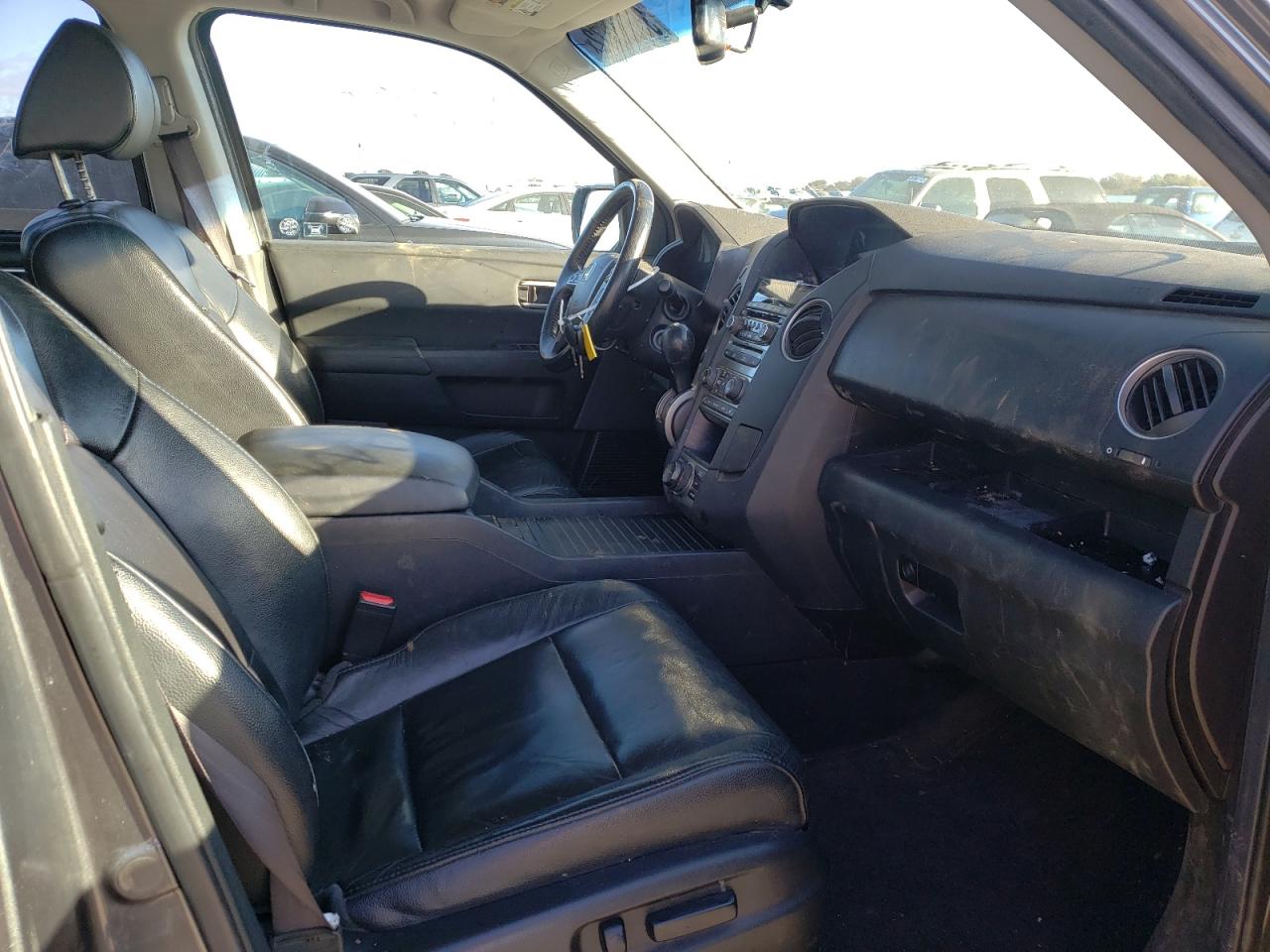 Photo 5 from auction – 2012 HONDA PILOT TOUR with VIN 5FNYF4H98CB042756