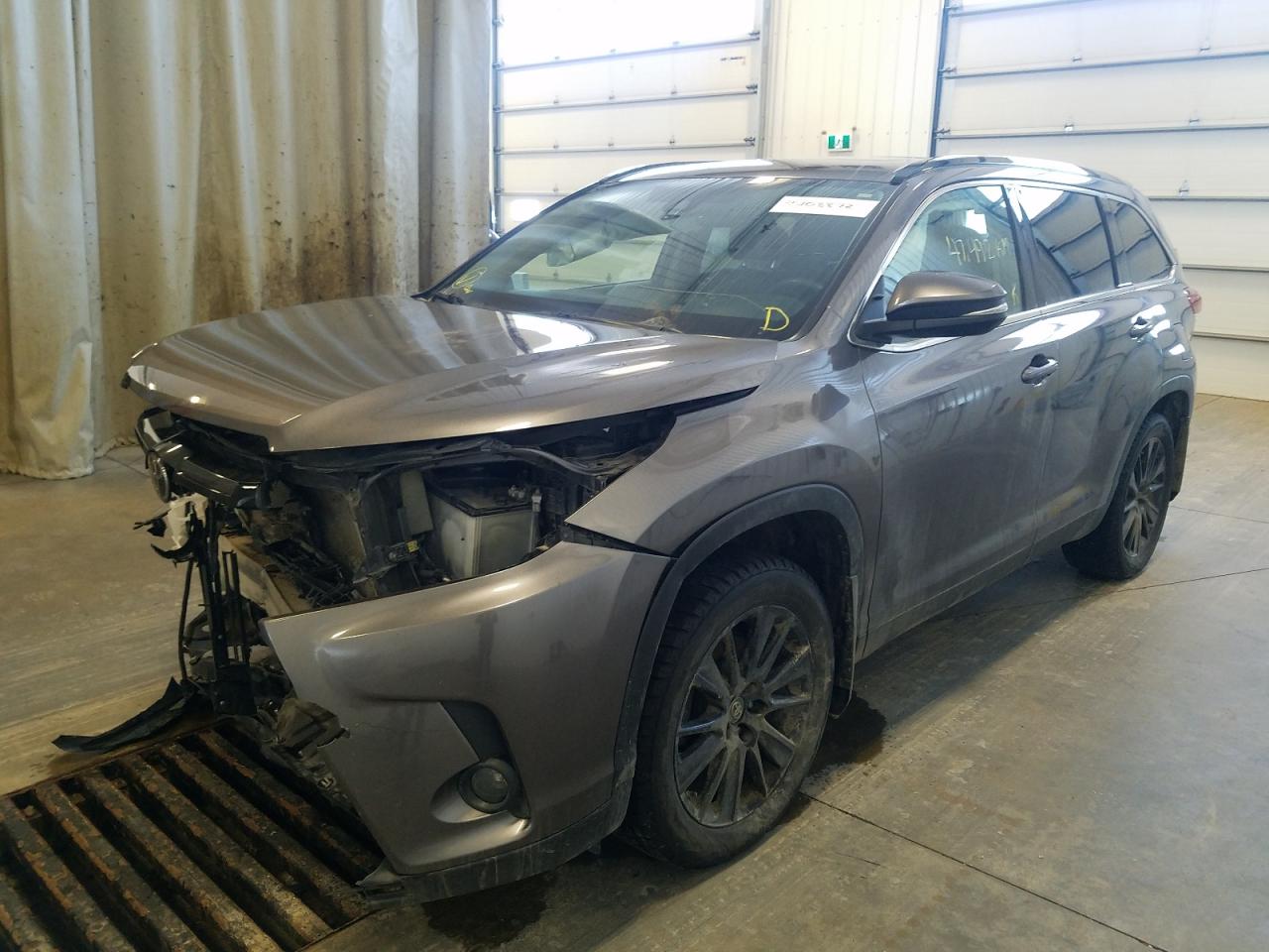 Photo 2 from auction – 2019 TOYOTA HIGHLANDER with VIN 5TDJZRFH0KS707286