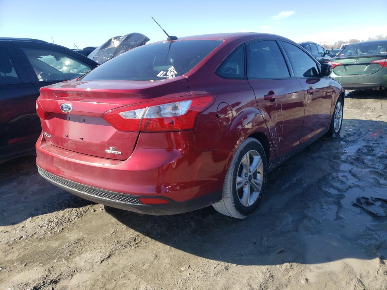 Photo 4 from auction – 2014 FORD FOCUS SE with VIN 1FADP3F27EL208511