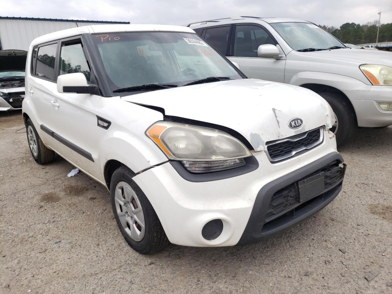 KIA SOUL 2012 with VIN KNDJT2A55C7462017 - Photo from auction