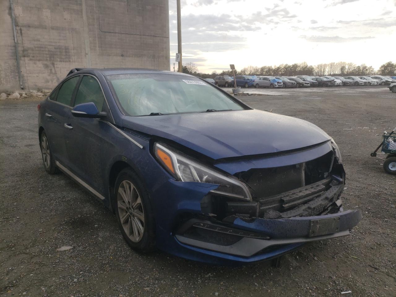 HYUNDAI SONATA SPO 2016 with VIN 5NPE34AF3GH407766 - Photo from auction
