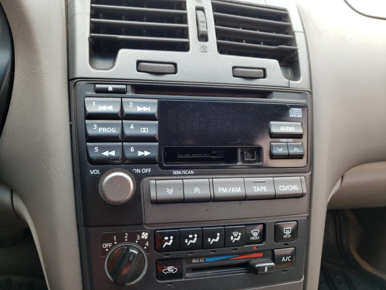 صورة رقم 9 من المزاد - 2001 NISSAN MAXIMA مع VIN JN1CA31D31T621281