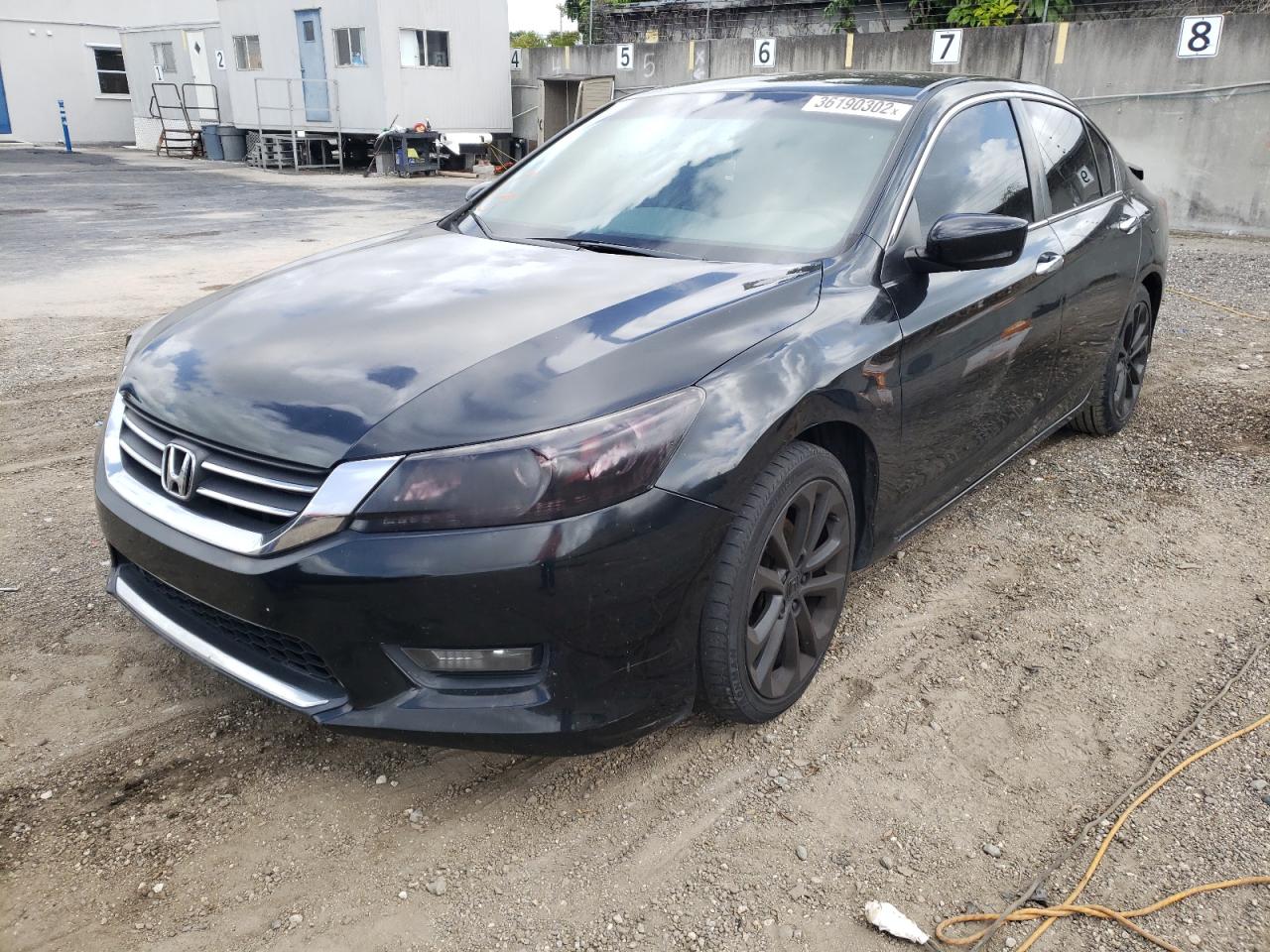 Photo 2 from auction – 2015 HONDA ACCORD SPO with VIN 1HGCR2F59FA053138