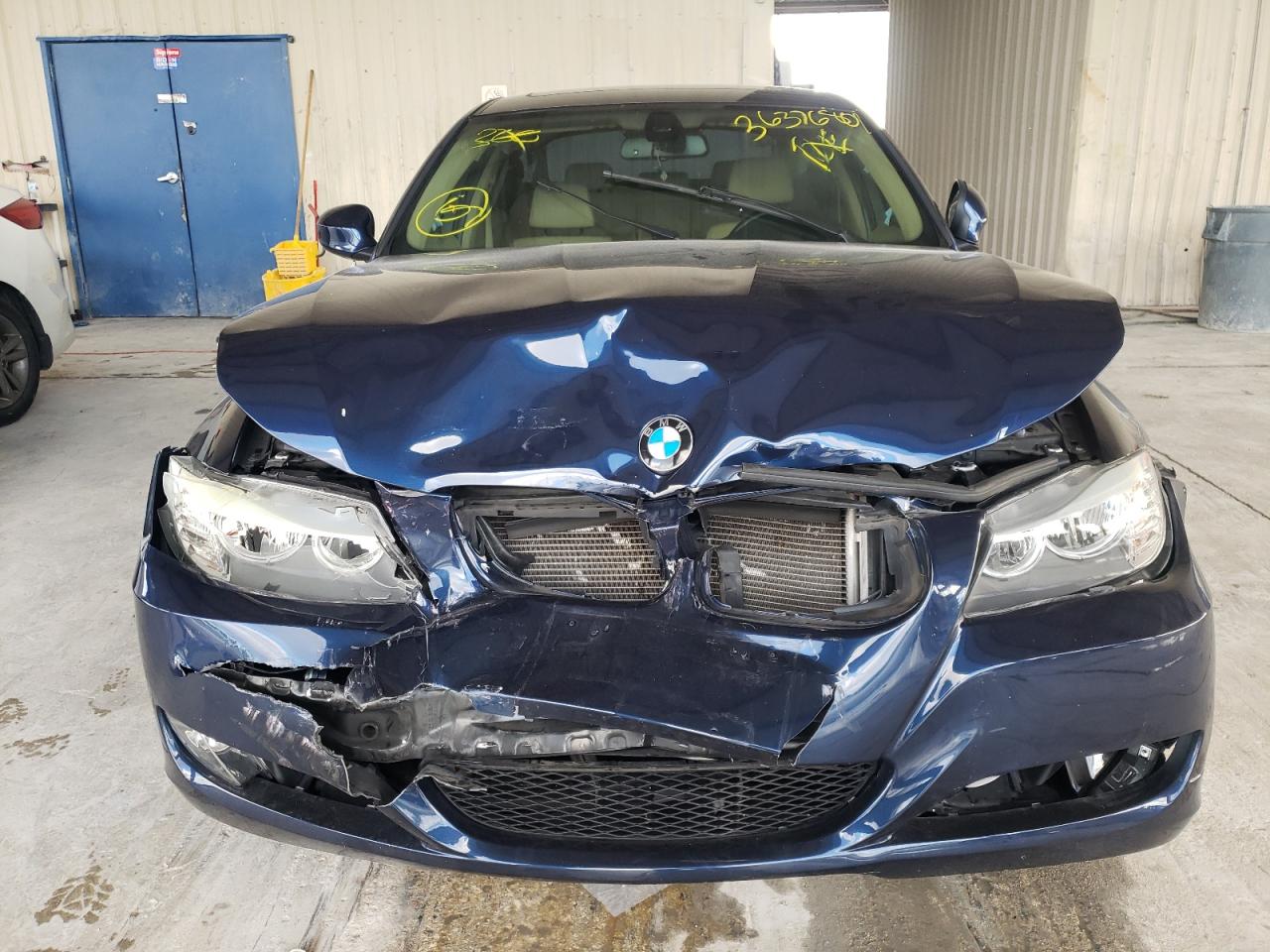 Photo 9 from auction – 2011 BMW 328 I with VIN WBAPH7G54BNM57253