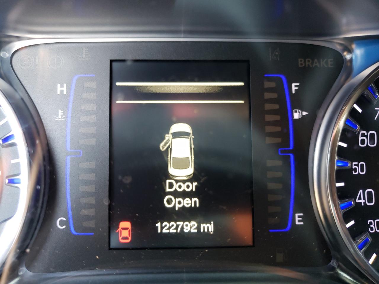 Photo 8 from auction – 2016 CHRYSLER 200 LIMITE with VIN 1C3CCCAB2GN183781