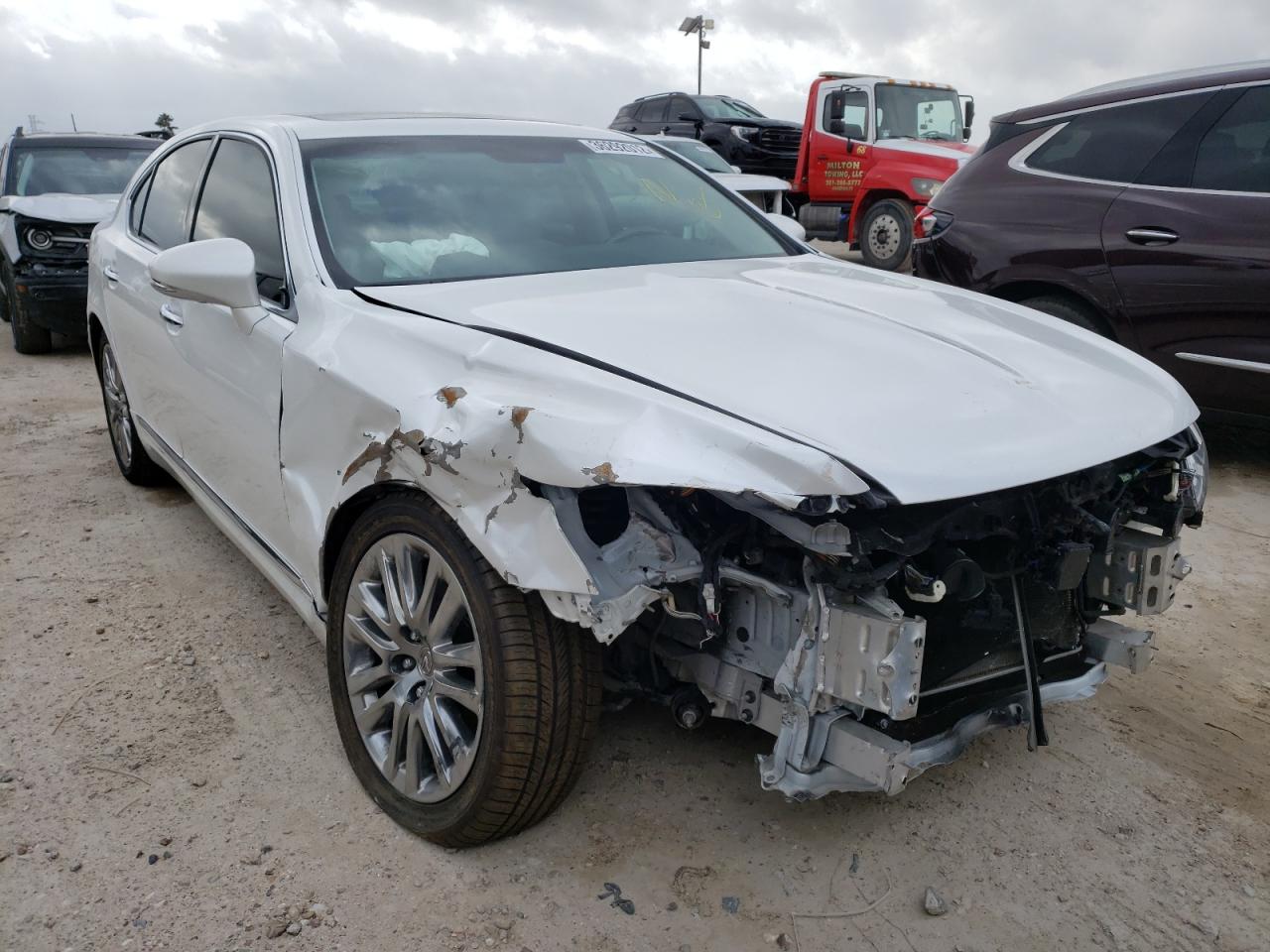 LEXUS LS 460 2017 with VIN JTHBL5EF7H5144426 - Photo from auction