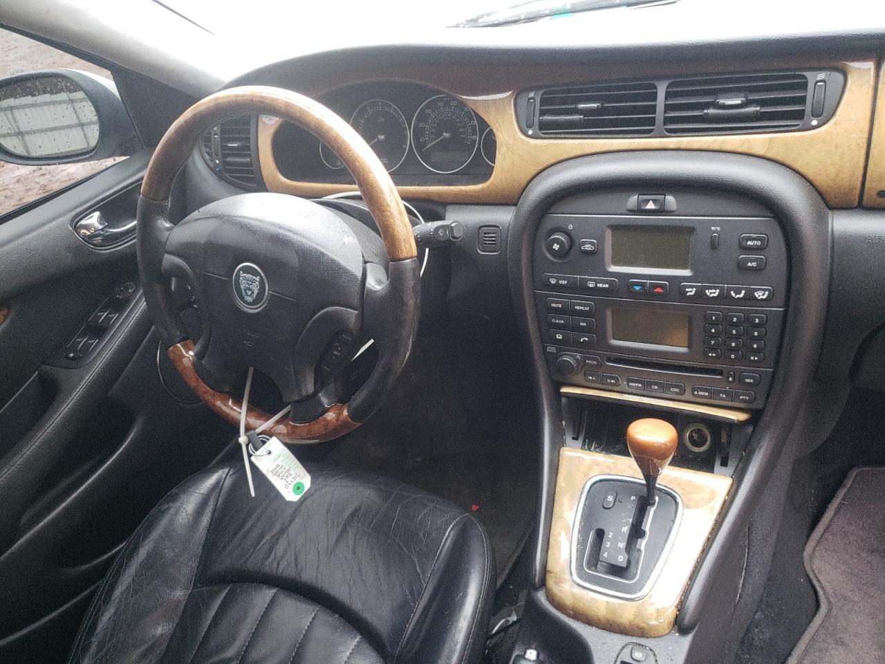 Photo 9 from auction – 2004 JAGUAR X-TYPE 3.0 with VIN SAJEA51CX4WD58755