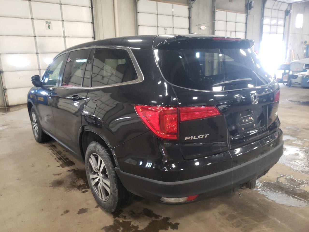 Photo 3 from auction – 2016 HONDA PILOT EXL with VIN 5FNYF6H51GB030611