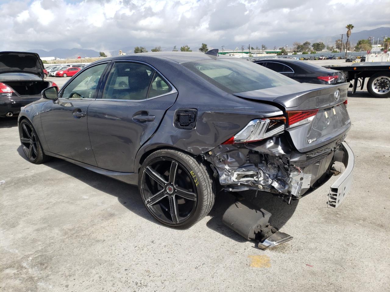 Photo 3 from auction – 2017 LEXUS IS 200T with VIN JTHBA1D29H5060556