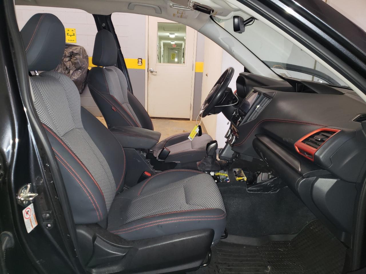 Photo 5 from auction – 2019 SUBARU FORESTER S with VIN JF2SKAPC5KH533329