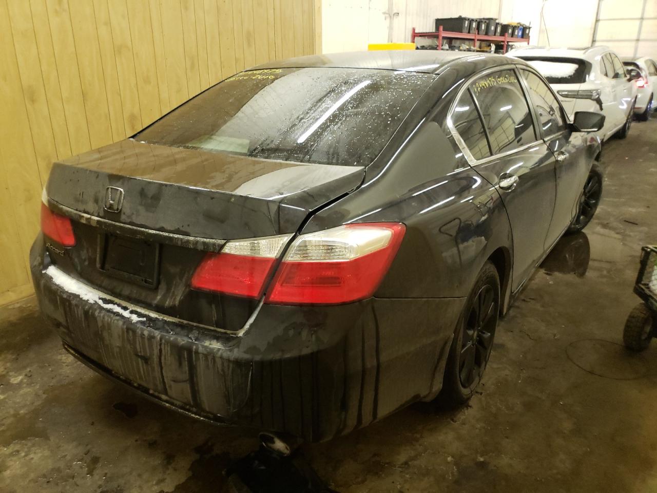 Photo 4 from auction – 2014 HONDA ACCORD LX with VIN 1HGCR2F33EA047008