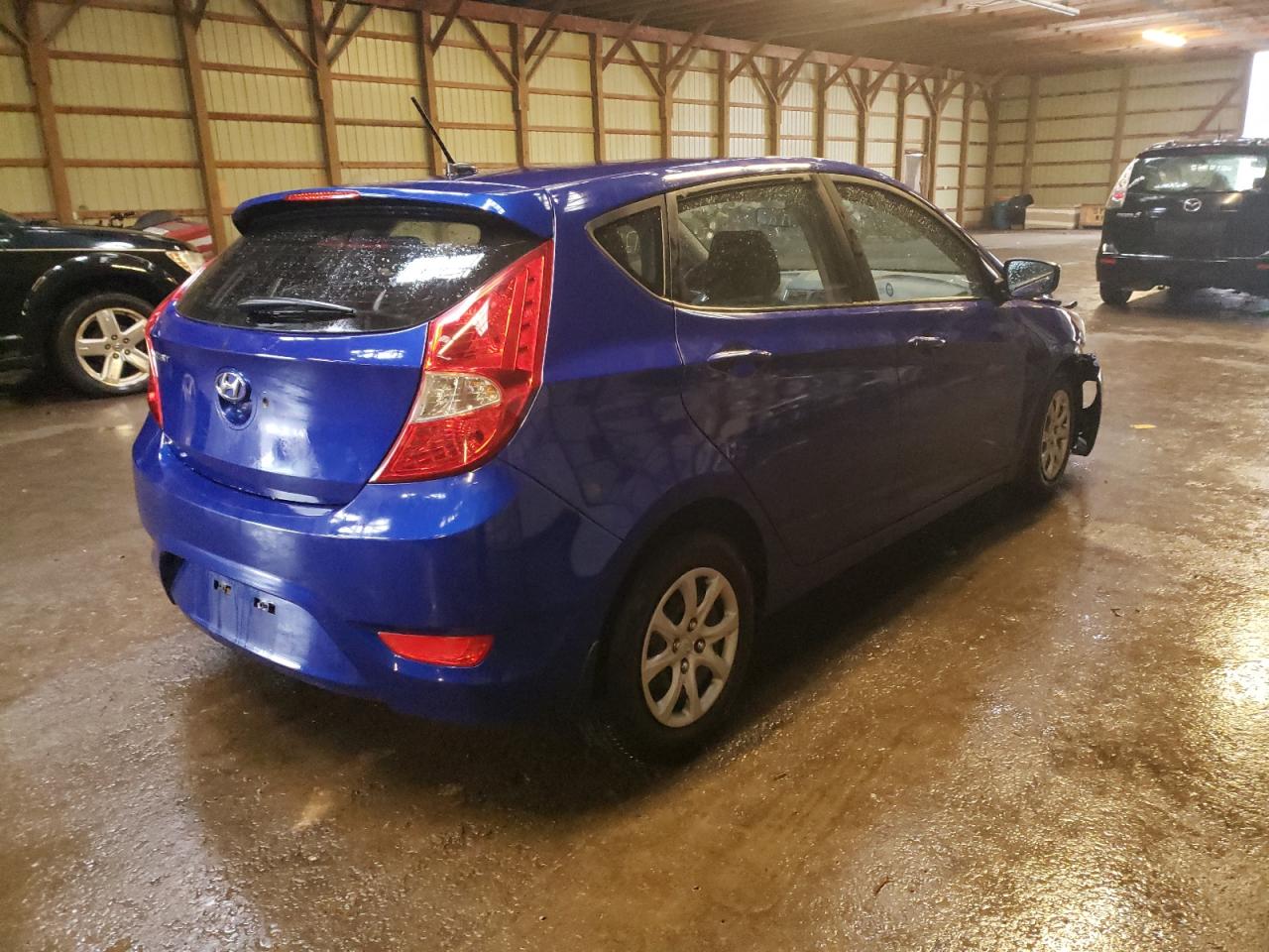 Photo 4 from auction – 2012 HYUNDAI ACCENT GLS with VIN KMHCT5AE4CU035600