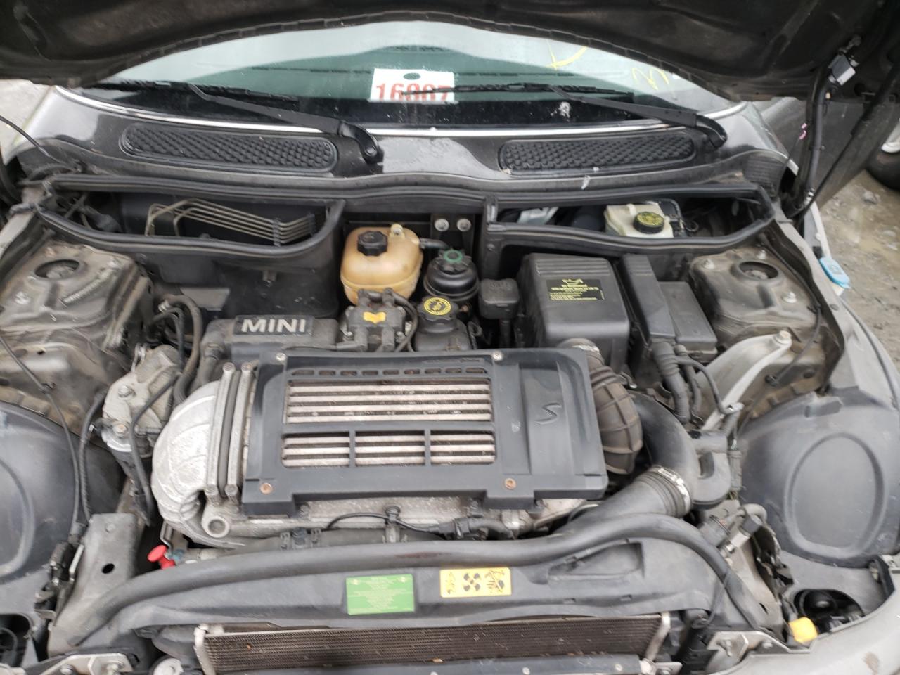 Photo 7 from auction – 2006 MINI COOPER S with VIN WMWRE33566TL19361