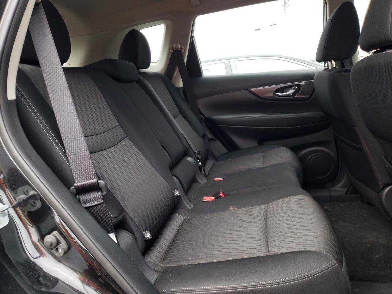 Photo 6 from auction – 2017 NISSAN ROGUE S with VIN KNMAT2MT3HP500765