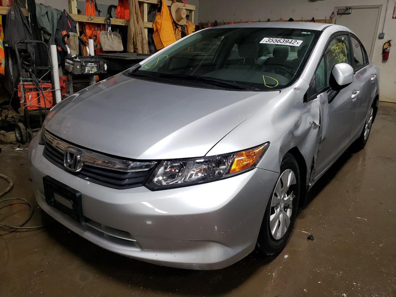 Photo 2 from auction – 2012 HONDA CIVIC LX with VIN 19XFB2F56CE010448