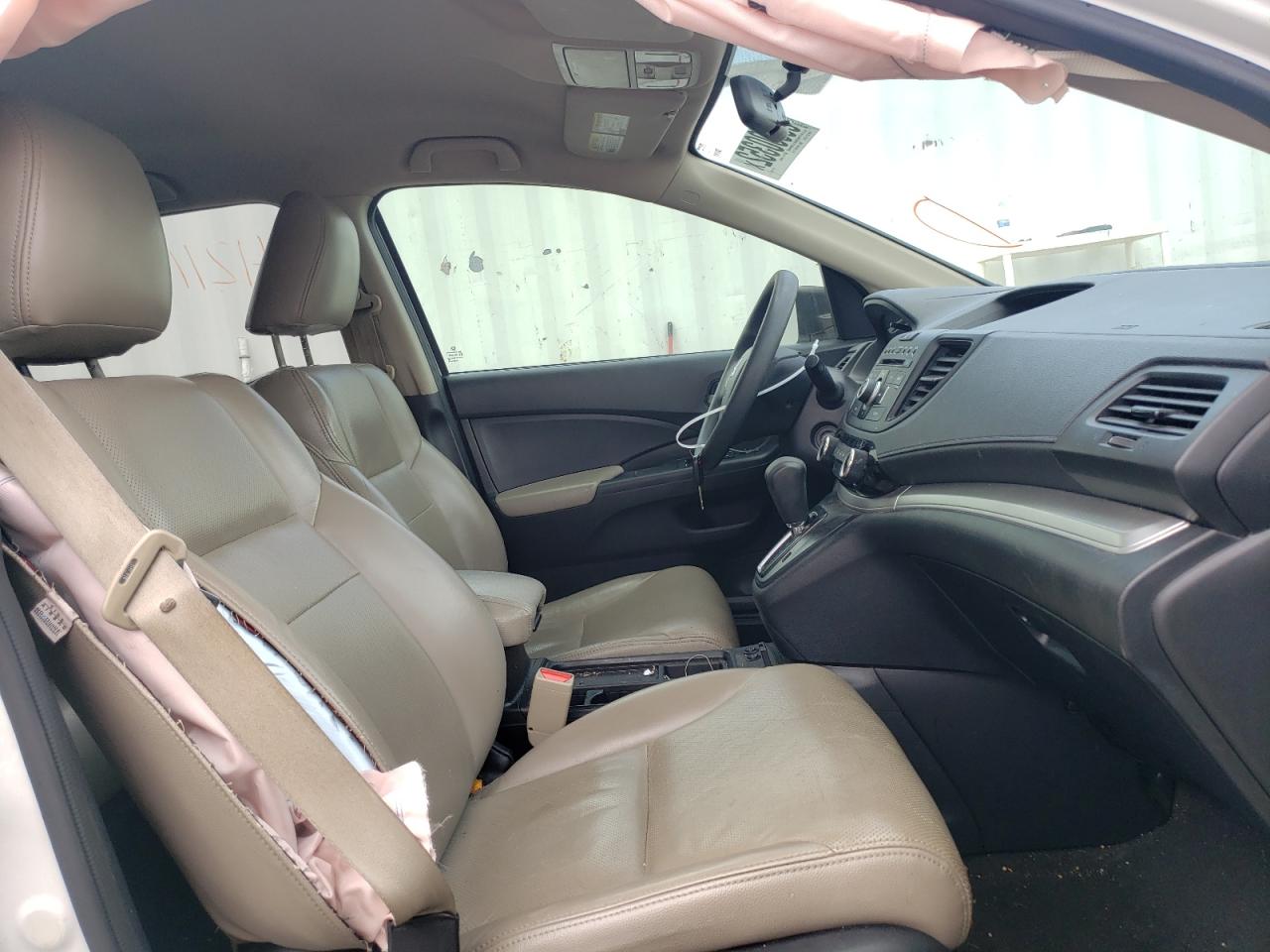 Photo 5 from auction – 2016 HONDA CR-V SE with VIN 5J6RM4H40GL121060