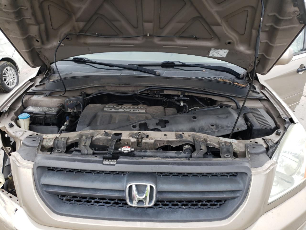 Photo 7 from auction – 2005 HONDA PILOT EXL with VIN 5FNYF18685B042313
