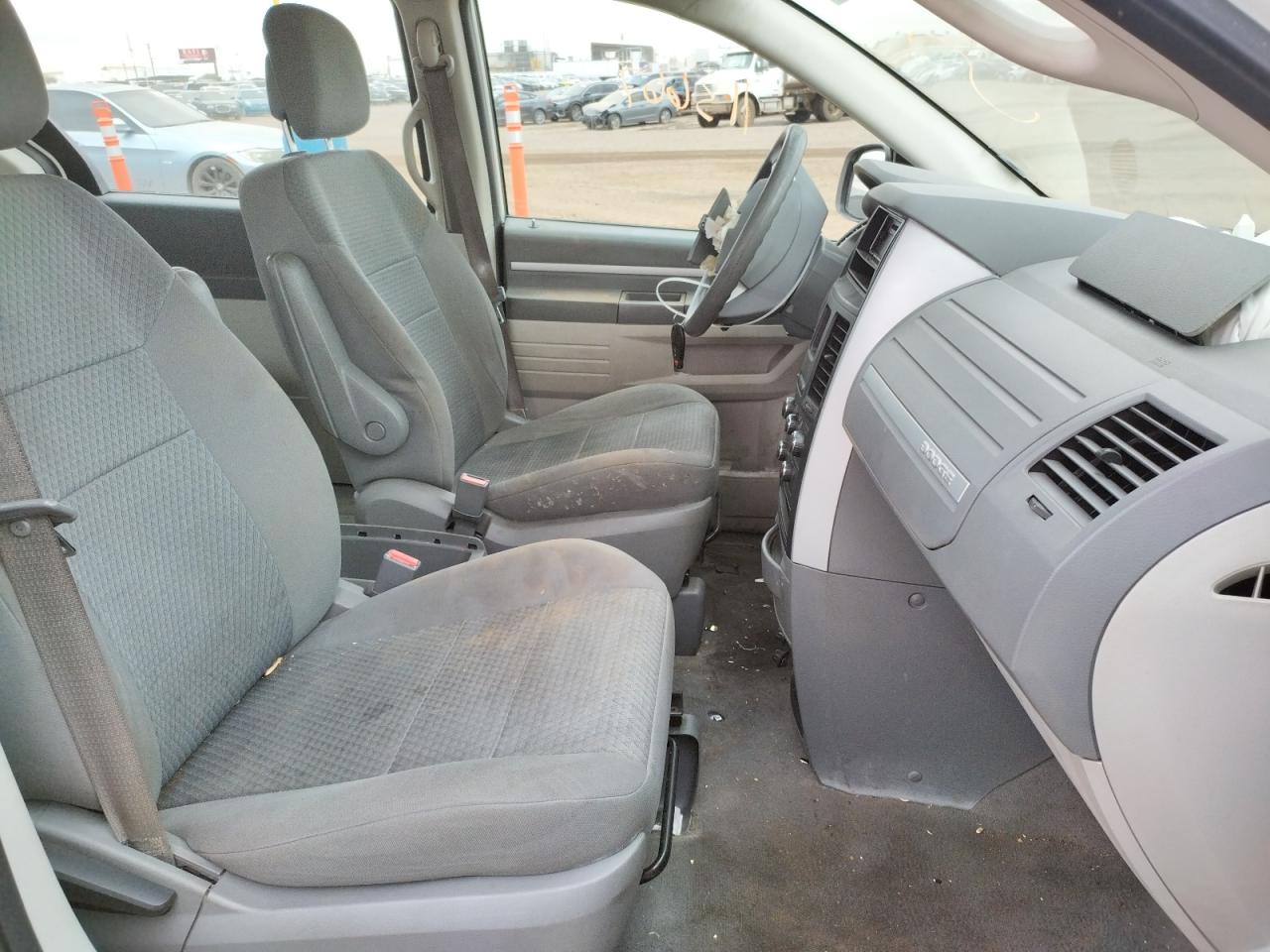 Photo 5 from auction – 2010 DODGE GRAND CARA with VIN 2D4RN4DE0AR499558