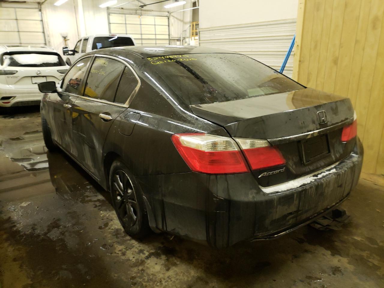 Photo 3 from auction – 2014 HONDA ACCORD LX with VIN 1HGCR2F33EA047008