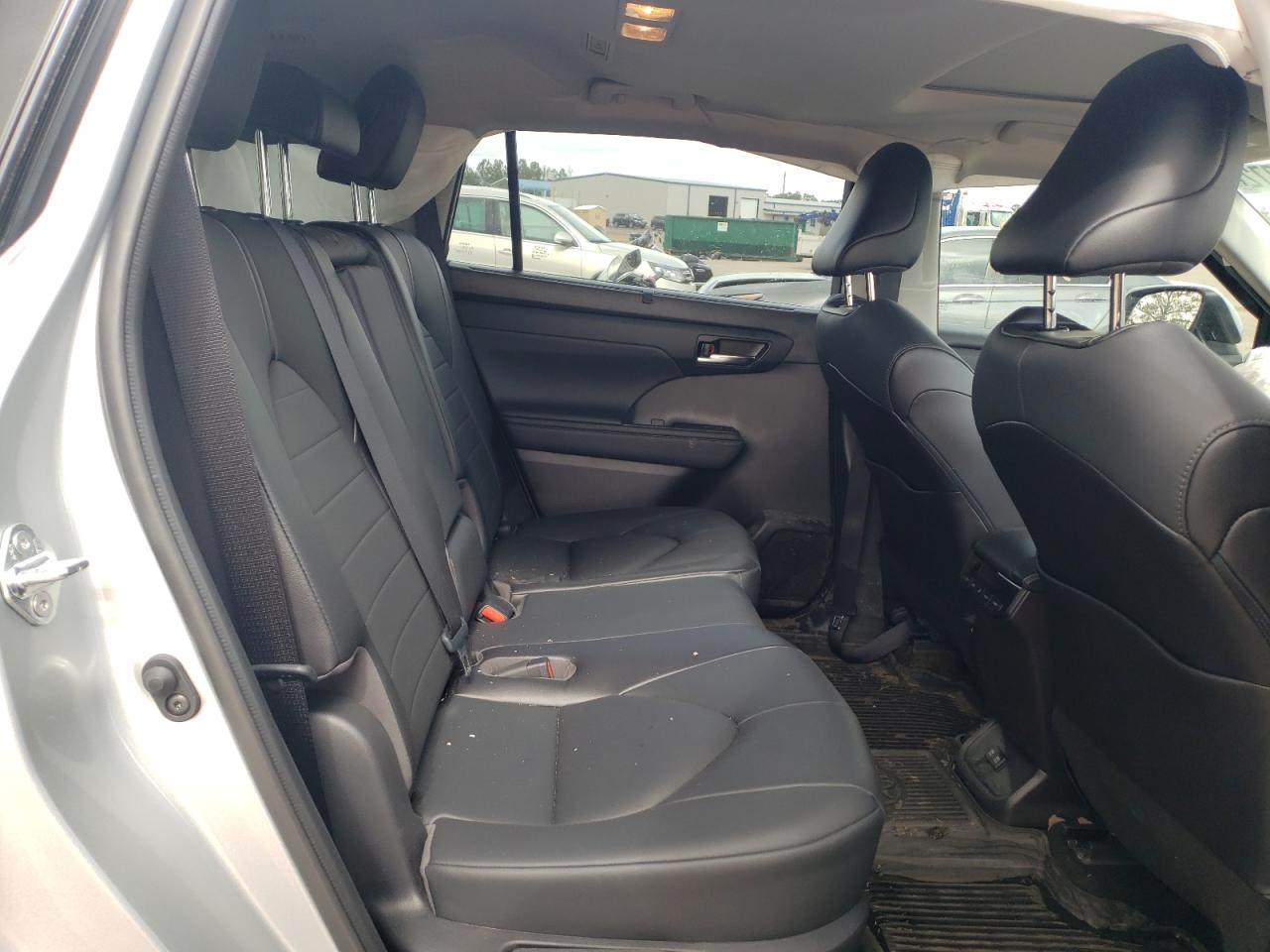 Photo 6 from auction – 2021 TOYOTA HIGHLANDER with VIN 5TDGZRAH9MS536817