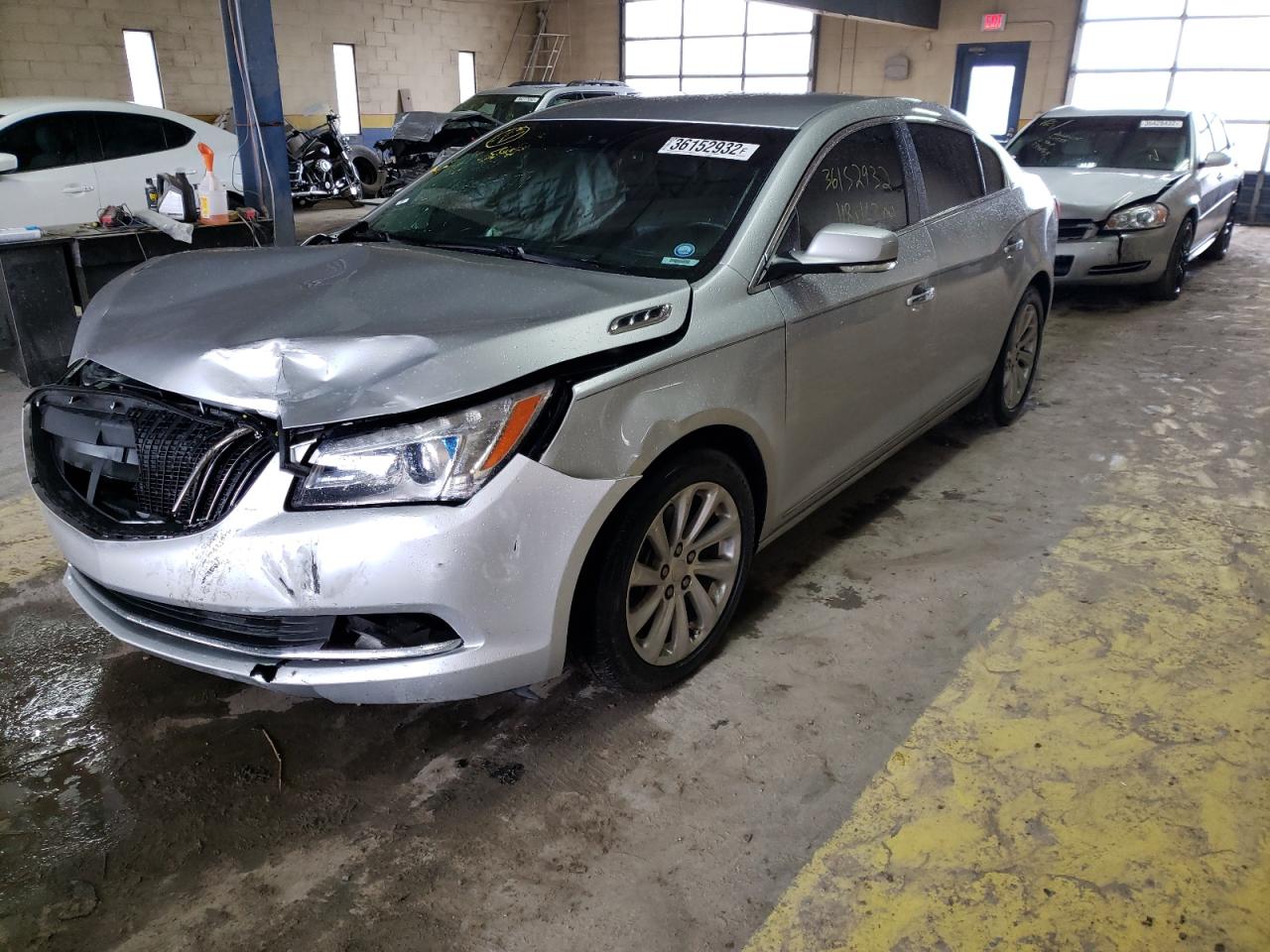 Photo 2 from auction – 2014 BUICK LACROSSE with VIN 1G4GB5G39EF209503