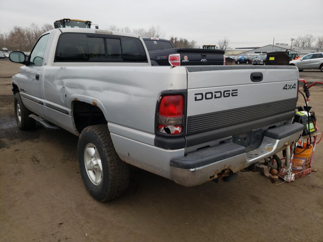 Photo 3 from auction – 1999 DODGE RAM 1500 with VIN 1B7HF16Y7XS102141