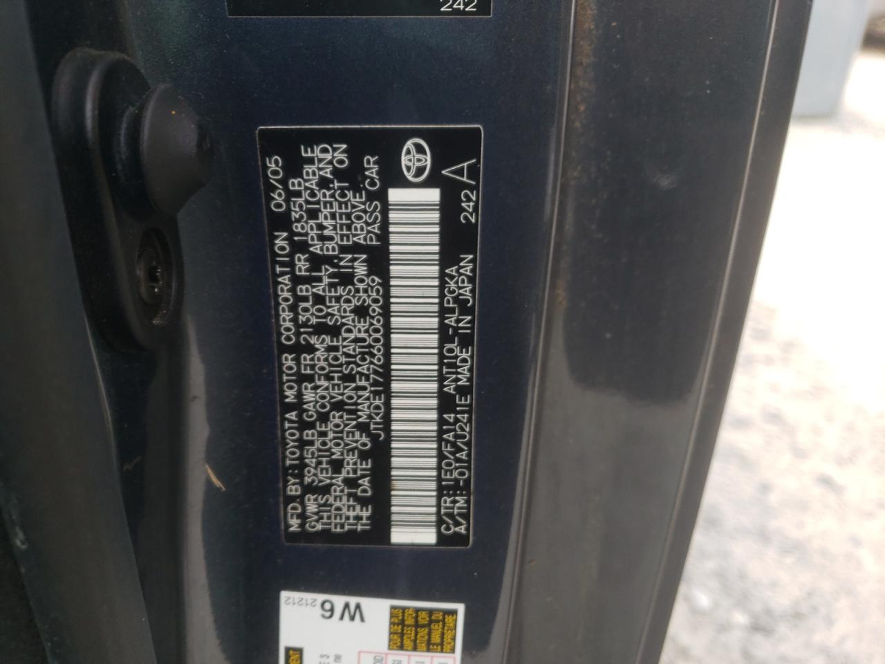 Photo 10 from auction – 2006 SCION TC with VIN JTKDE177660069059