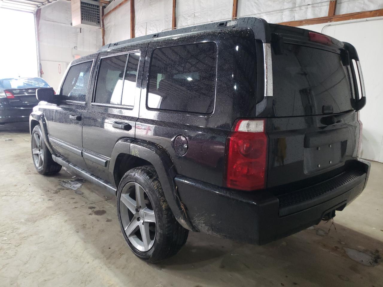 Photo 3 from auction – 2006 JEEP COMMANDER with VIN 1J8HH48N46C294165