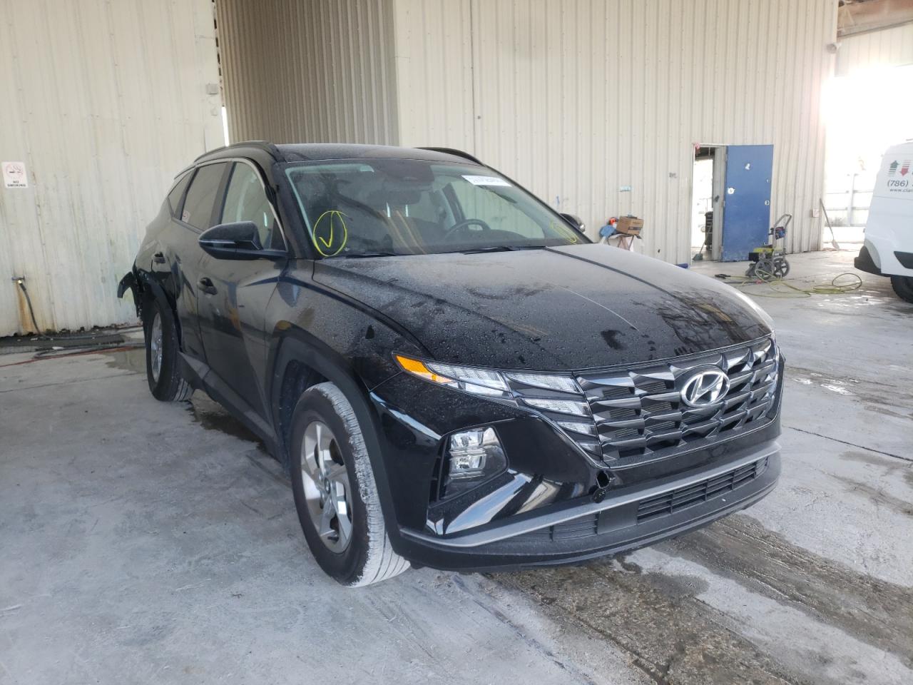 HYUNDAI TUCSON SEL 2022 with VIN KM8JB3AE1NU044661 - Photo from auction