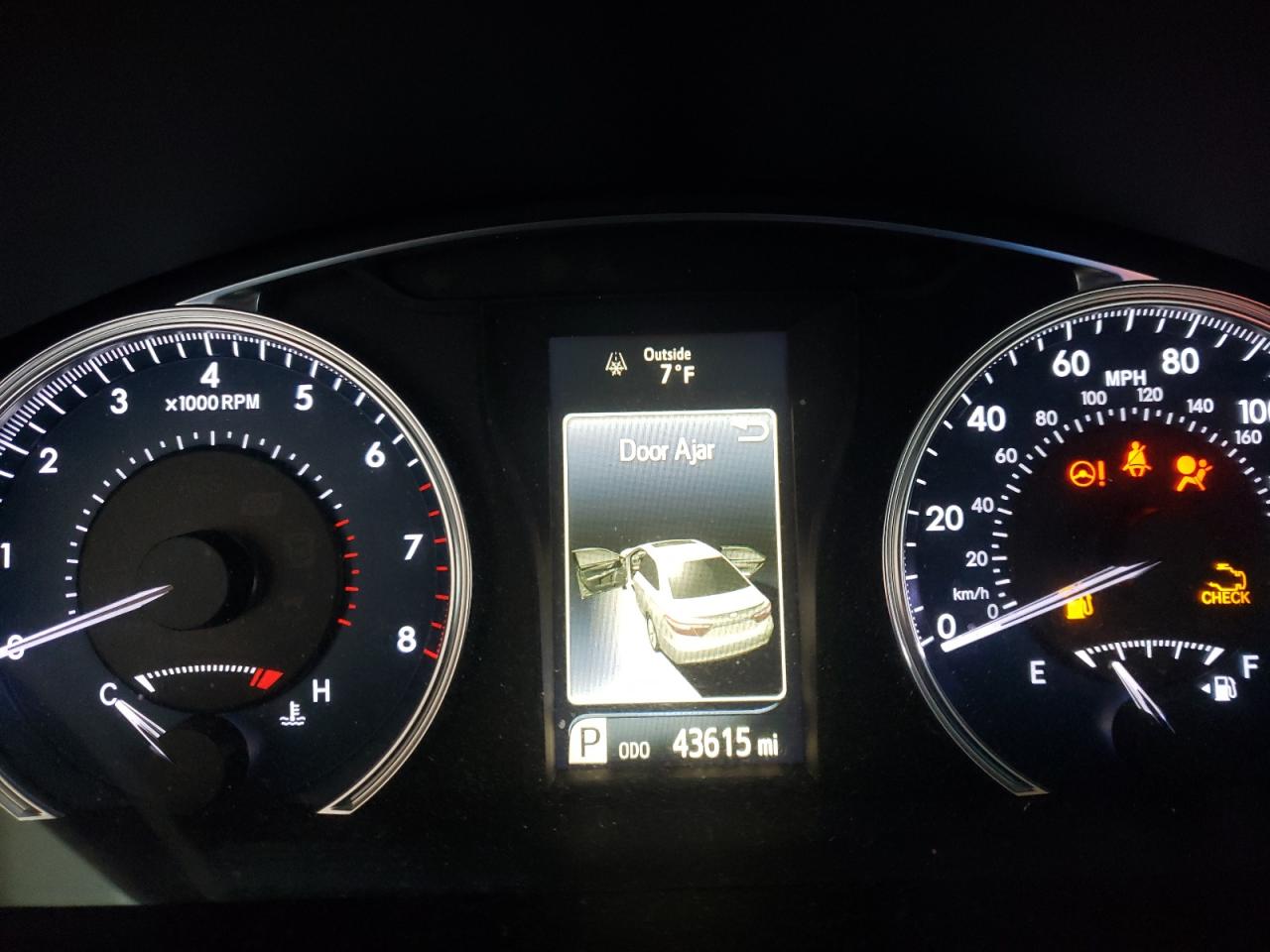 Photo 8 from auction – 2016 TOYOTA CAMRY LE with VIN 4T4BF1FK8GR549150